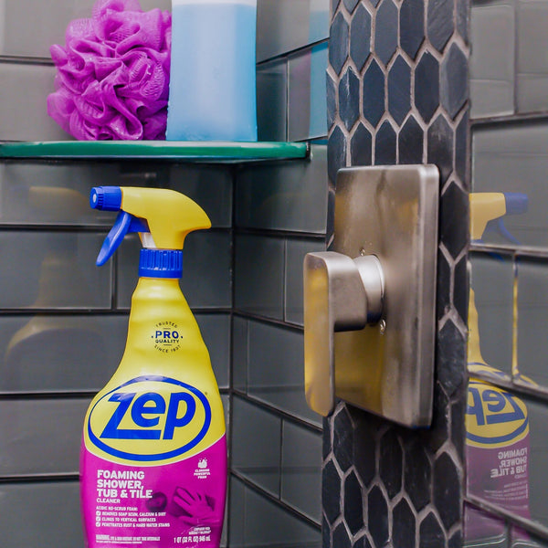 Foaming Tub and Tile Cleaner - 1 pack - 32 oz per pack - plus 3 My Outlet Mall Resealable Storage Pouches