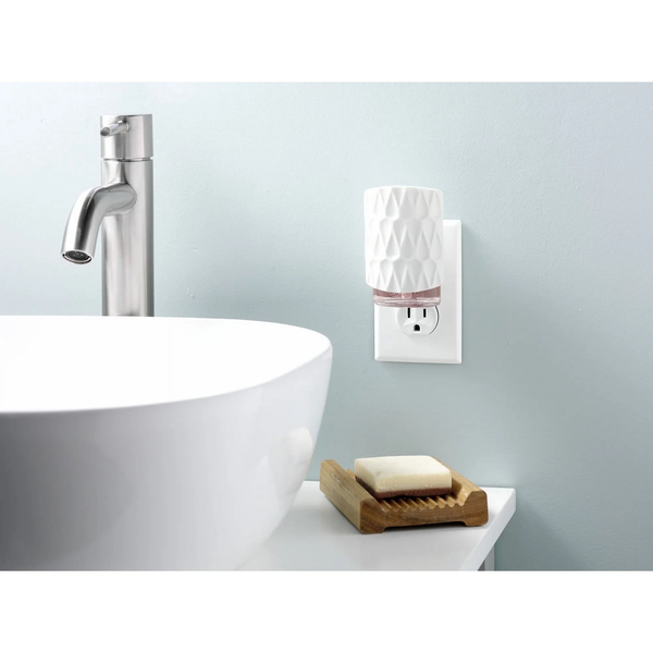 Candle White/Pink Sands ScentPlug Fragrance Diffuser Starter Kit - 2 packs - plus 3 My Outlet Mall Resealable Storage Pouches